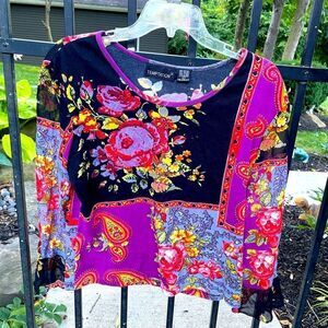 TEMPTATION cotton top with sheer ruffled sleeves in a dark floral print